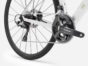 Vélo Route TREK Madone SL 5 8e Gen. Gloss Crystal White/Matte Deep Smoke