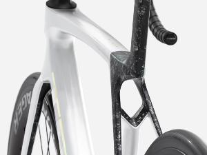 Vélo Route TREK Madone SL 6 8e Gen. Gloss Crystal White Matte Deep Smoke